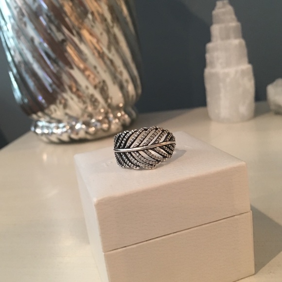PANDORA Light as a Feather Sterling Silver Ring - Picture 9 of 9
